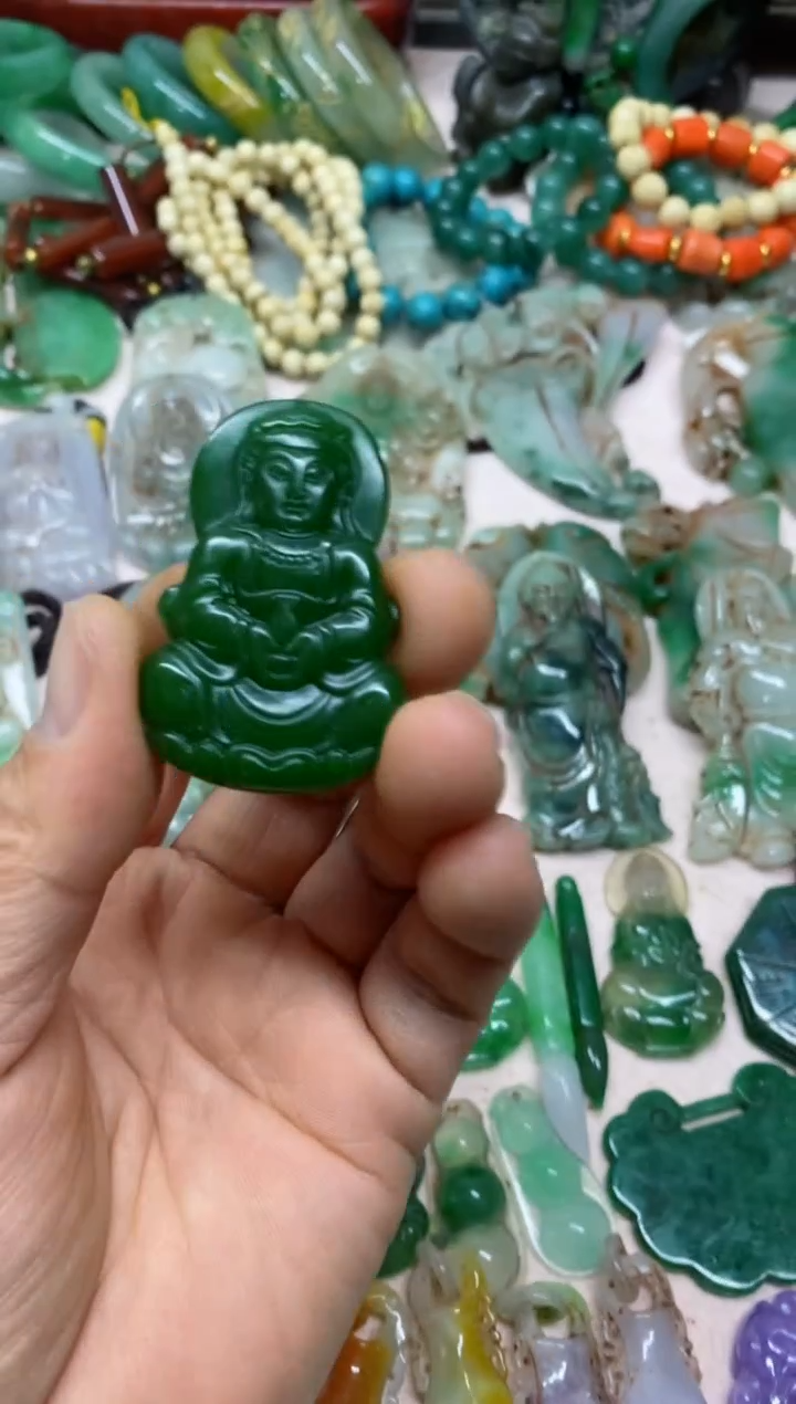 【闪购商品】46直播间的实时画面