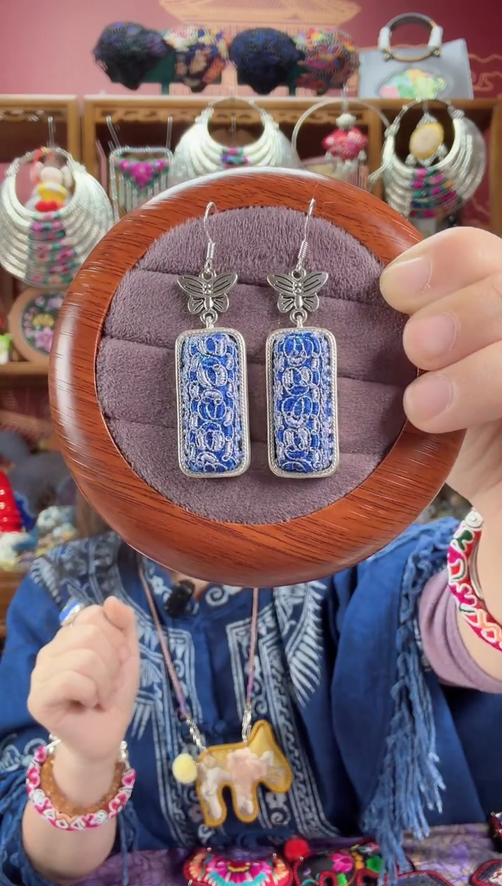 刺绣耳环70甜甜家