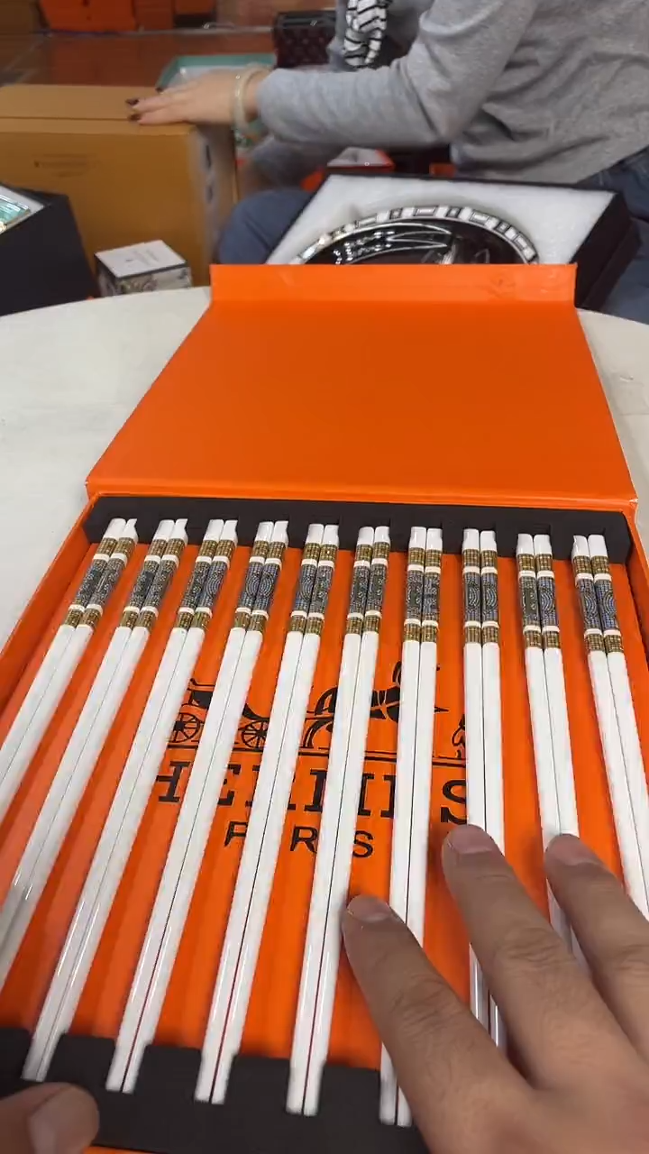 杯鸿辉家品牌瓷器，京东包邮！