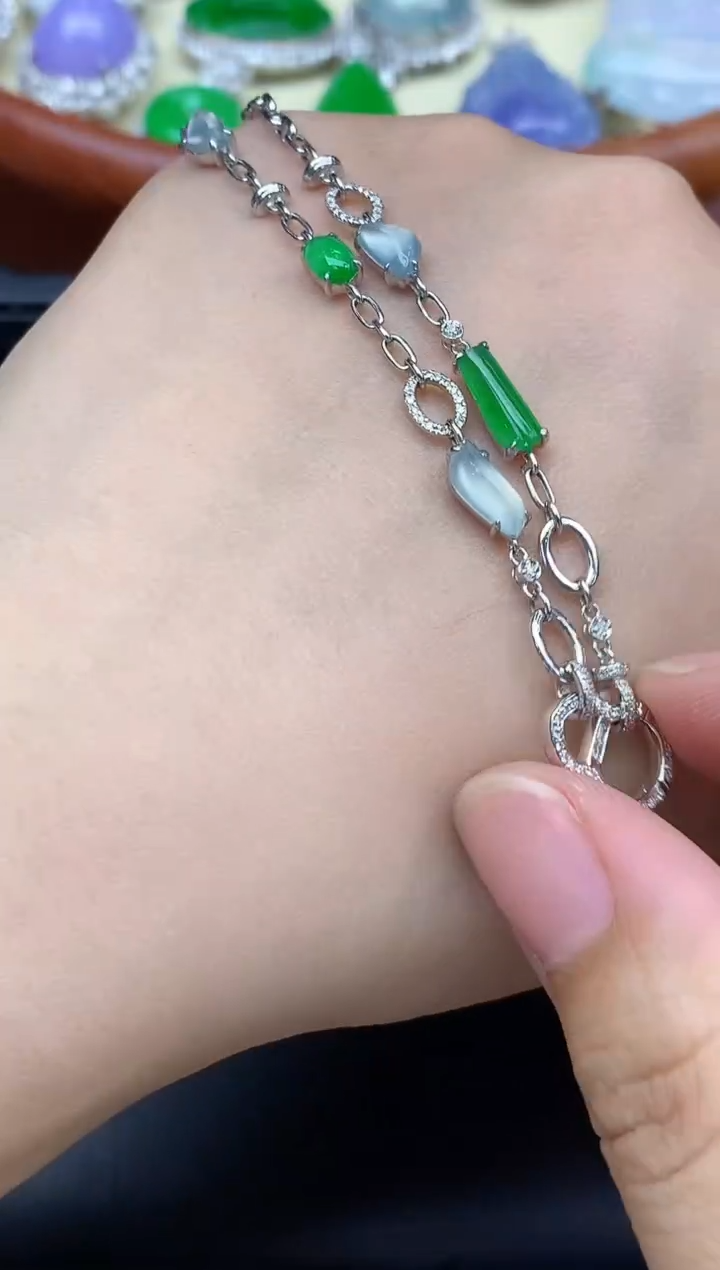 颈饰18K金镶嵌翡翠560-中国好珍宝