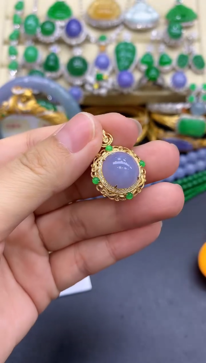 颈饰18K金镶嵌翡翠251-中国好珍宝