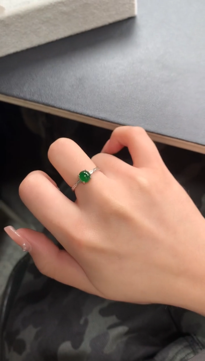 【闪购商品】翡翠戒指银S925镶嵌5124