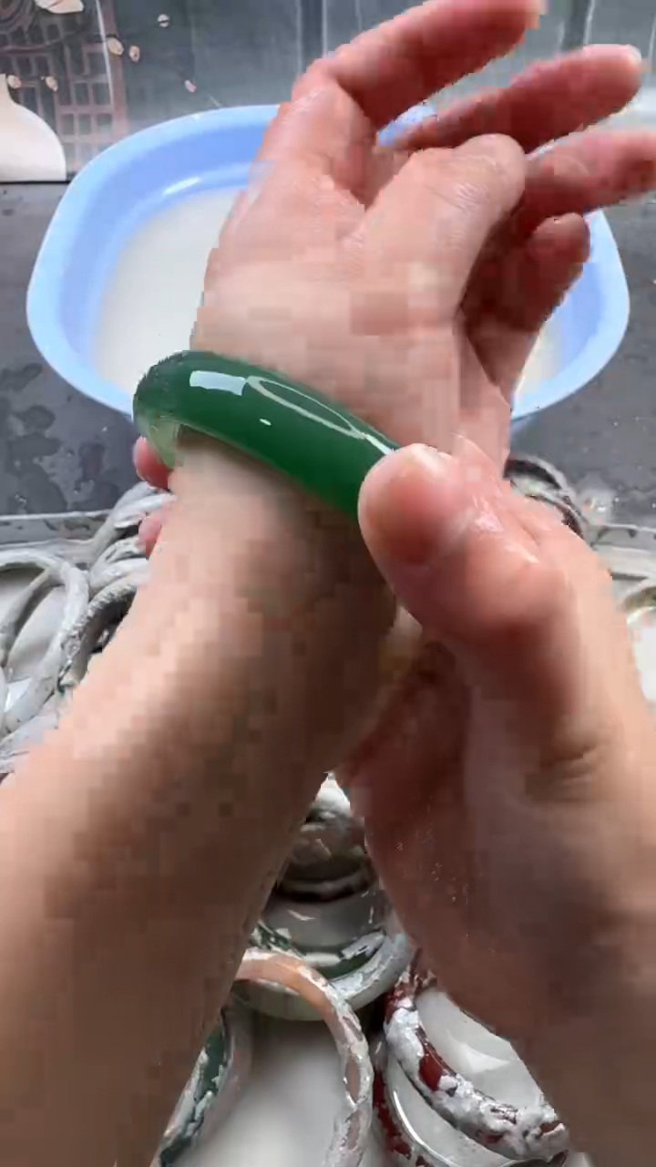 【闪购商品】石英质玉手镯未镶嵌50 6162