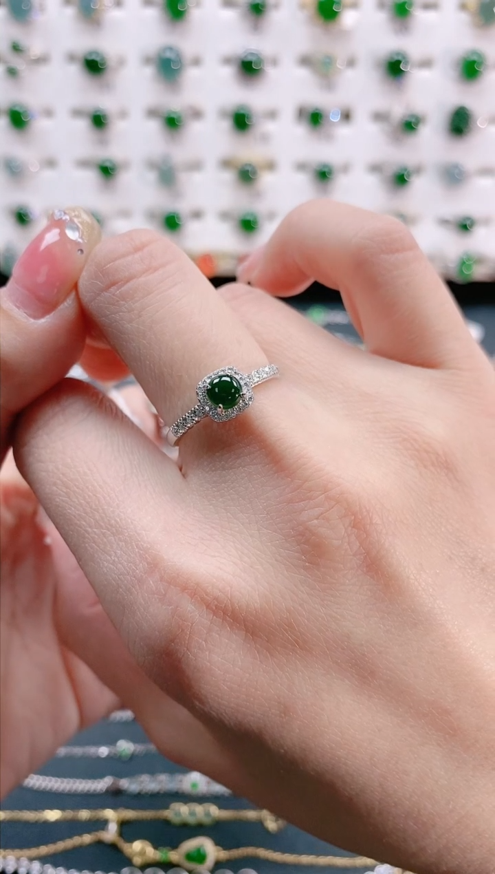 【闪购商品】翡翠戒指银S925镶嵌天然翡翠