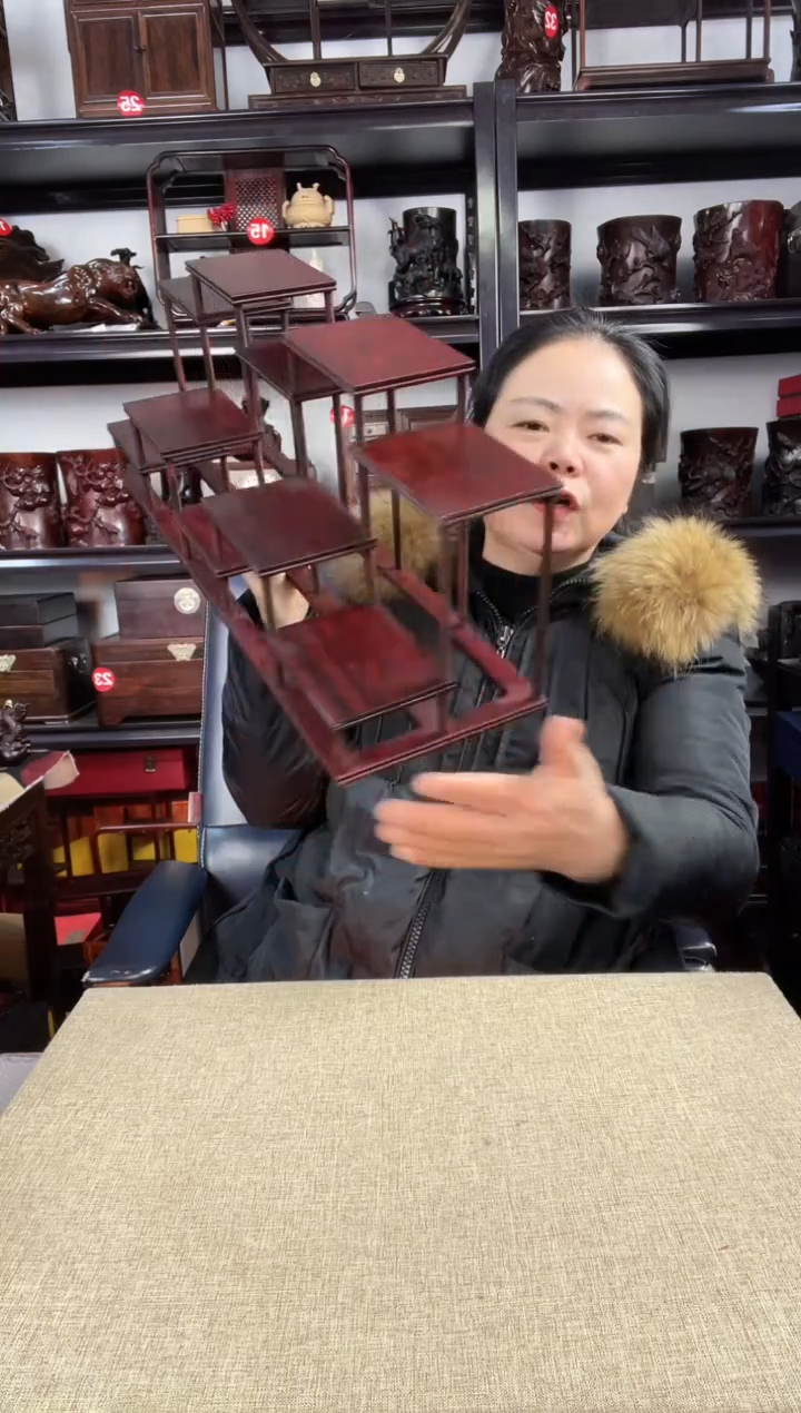 木十步老李红木工艺品