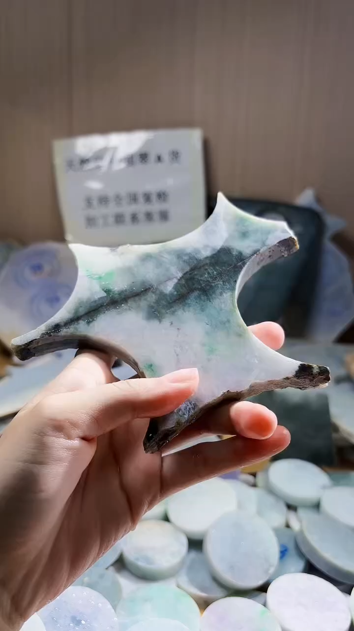 翡翠未镶嵌颈饰翡翠A货 温谭852