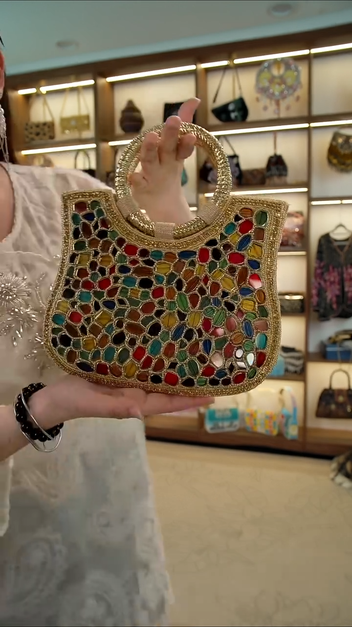 织物18百格汇手工串珠包