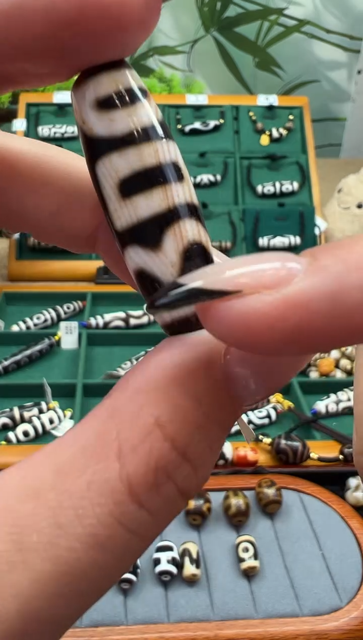 未镶嵌颈饰玛瑙/玉髓（覆膜）40.(微瑕)