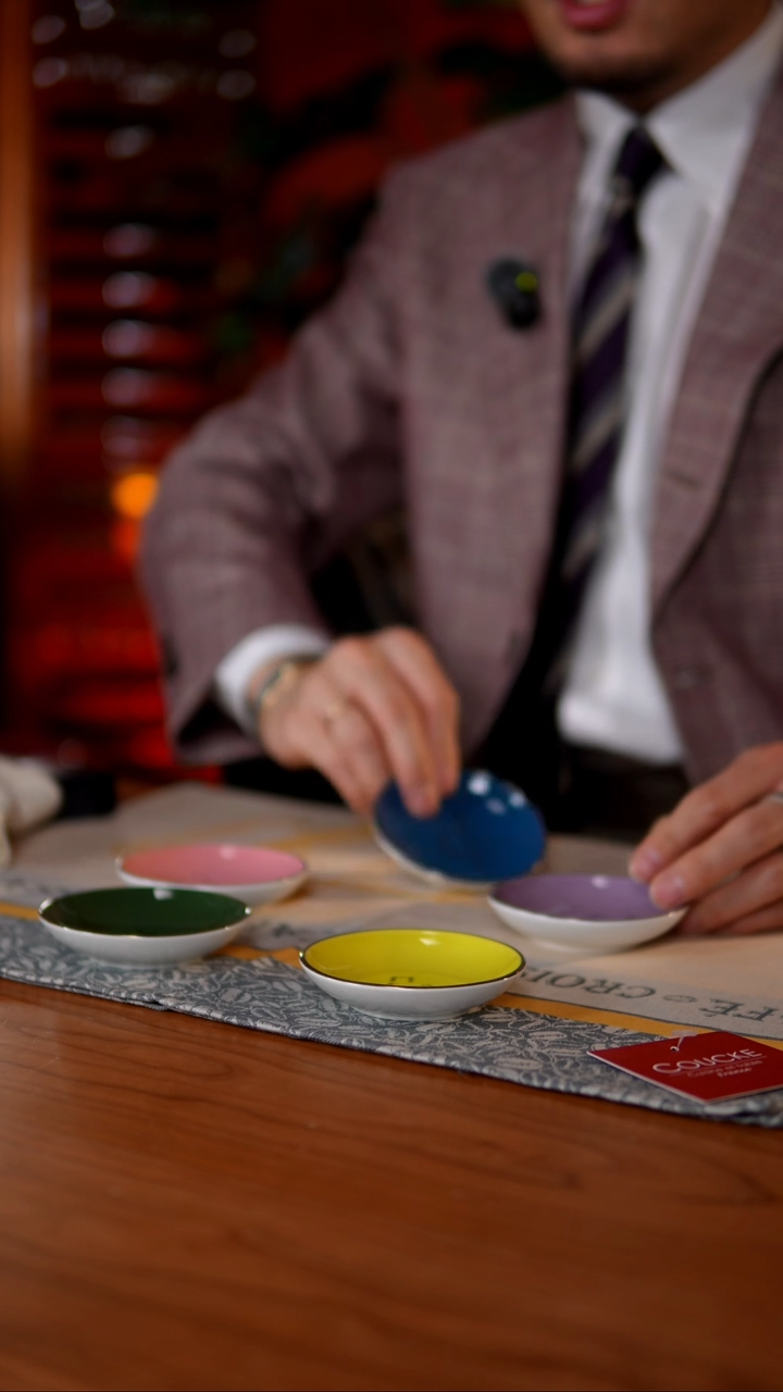 当代雷诺5色小碟