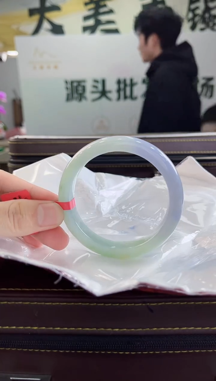 【闪购商品】翡翠手镯未镶嵌手镯