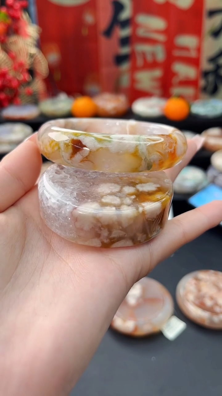 【闪购商品】石英质玉手镯未镶嵌赠送镯心（58圈口）