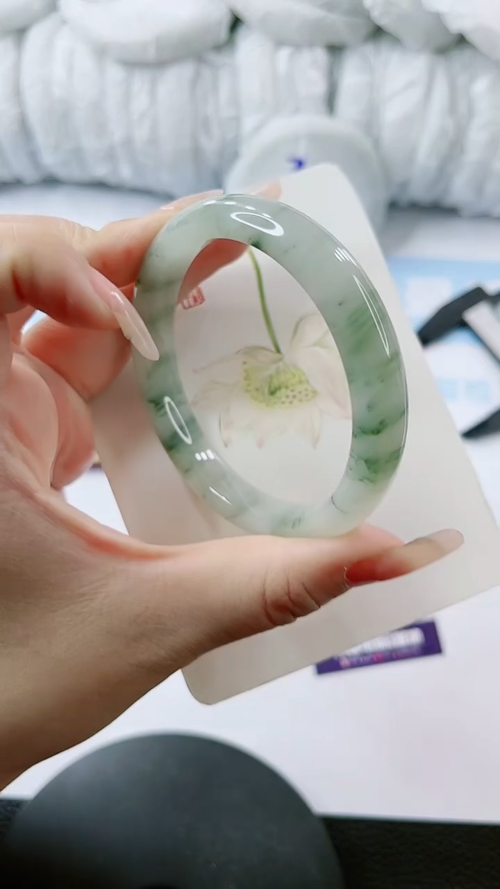 【闪购商品】石英质玉手镯未镶嵌多样性发货V169