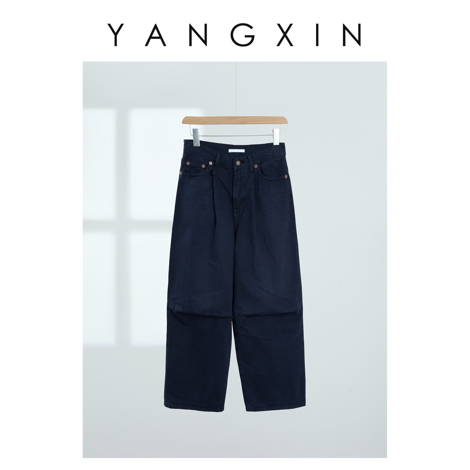 【无龄·杨昕】“硌纹纵驰”美式简约打褶设计户外宽松牛仔长裤FW08053