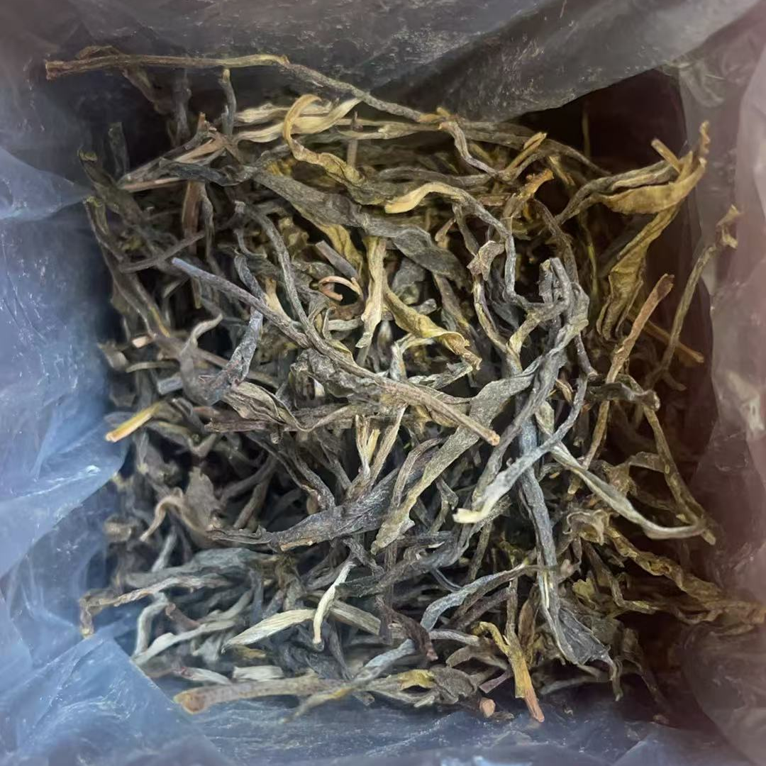 1月3日  100克  25年越南马尼坡 生茶散茶 JBT-049