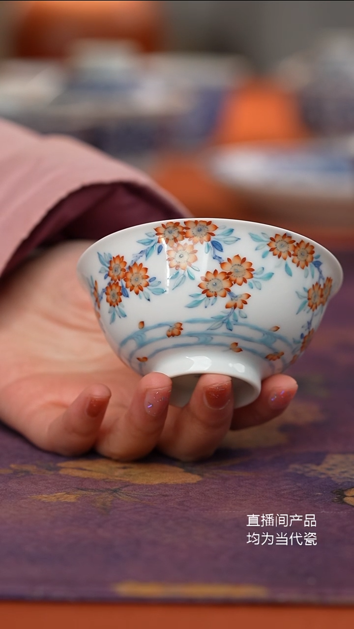 望玉斗彩落花流水普洱杯