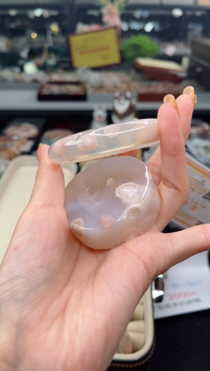 【闪购商品】石英质玉手镯未镶嵌55圈口（赠品镯心）65572187