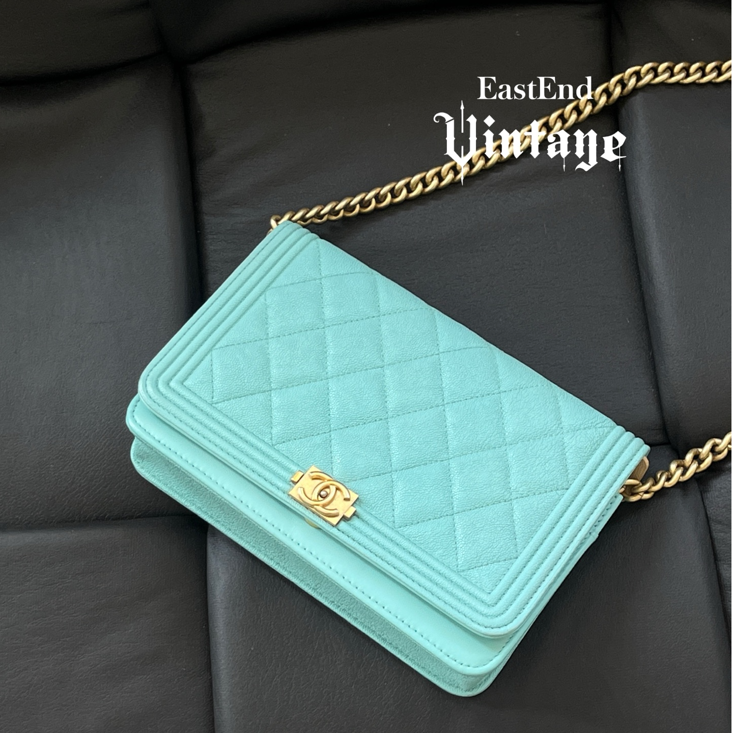 95新 Chanel/香奈儿 東区-蓝绿色荔枝牛皮leyboywoc斜挎包/56471