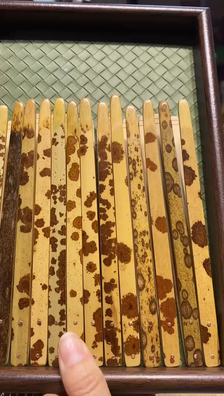 老云妃梅鹿竹夹子随机一个