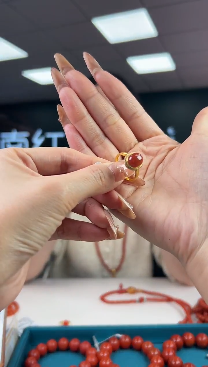 18K金镶嵌戒指南红玛瑙12.24-（多样发其一）