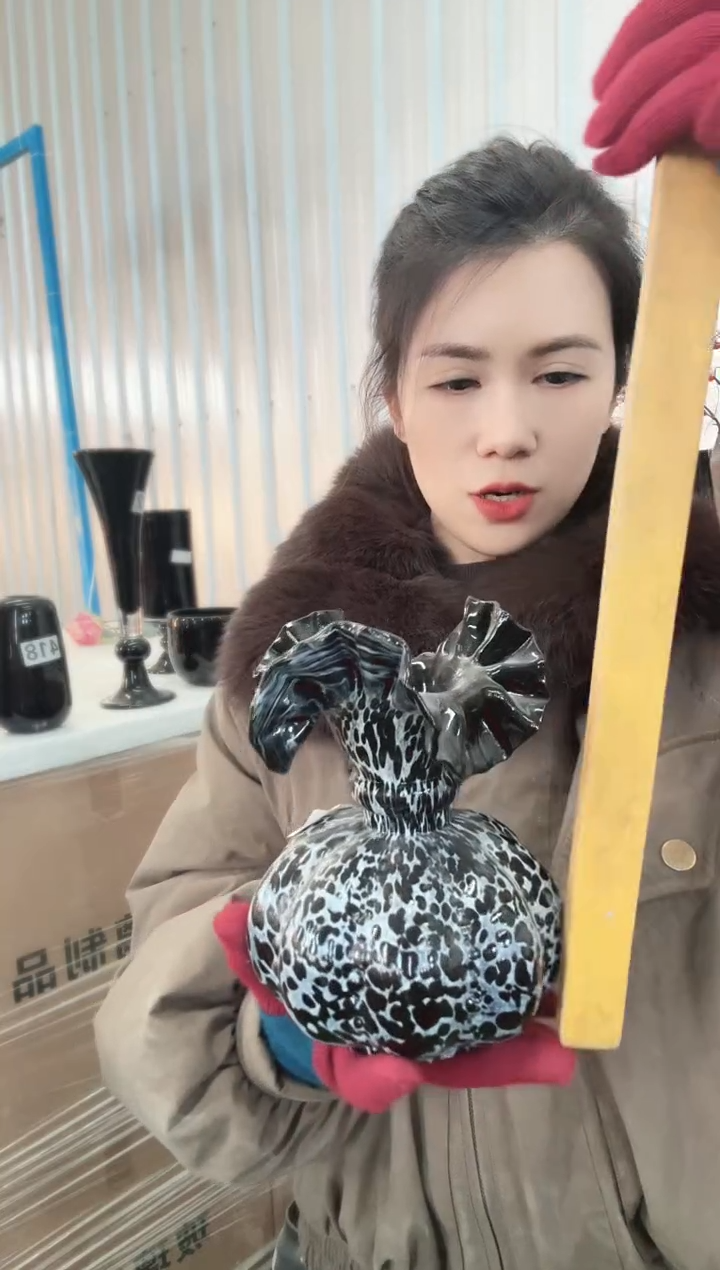 201直播玻璃花瓶