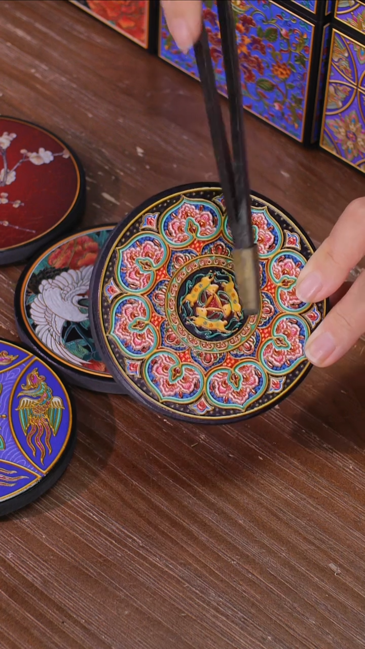 壹藏贰宝三兔共耳杯垫一片