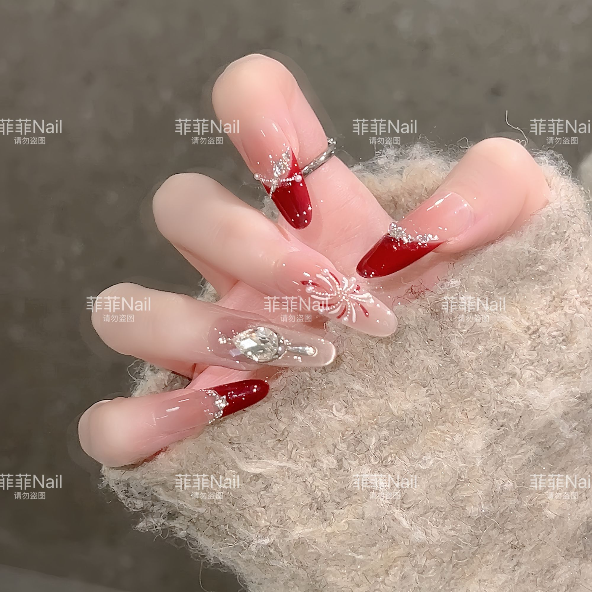 【灯红焰火】浆果红氛围感烟火爆闪法式穿戴美甲简约日常