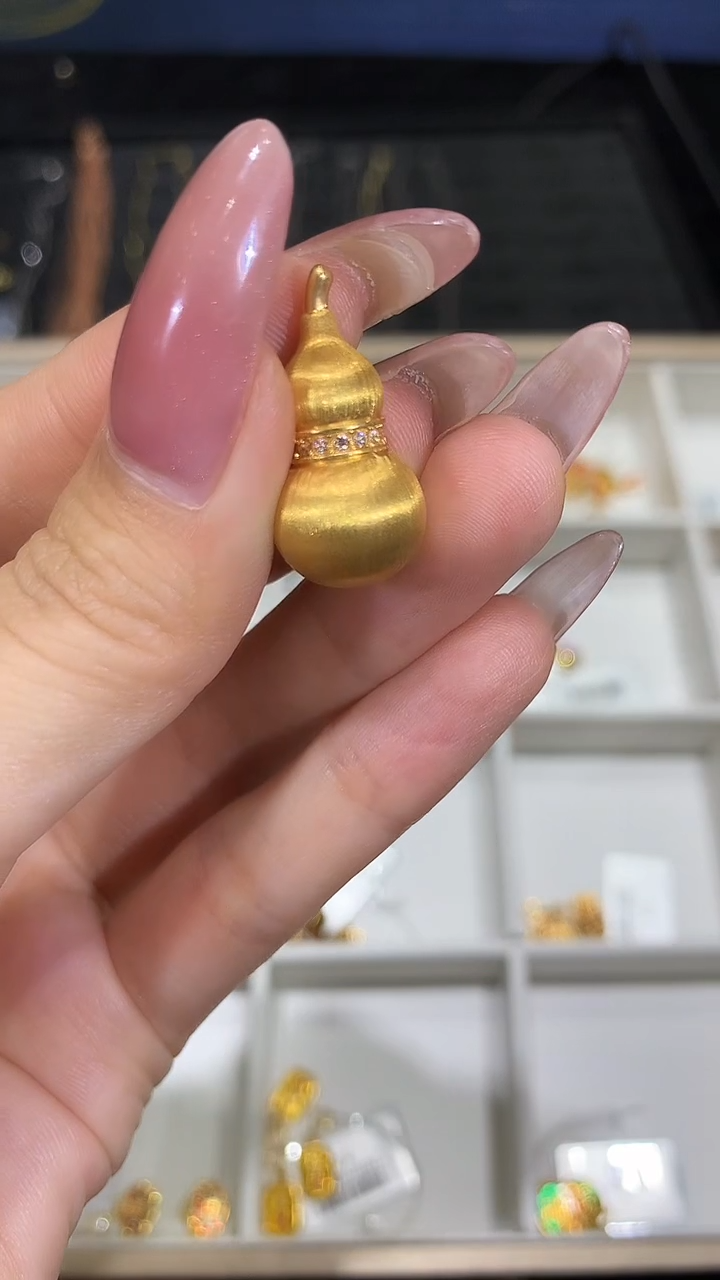 【闪购商品】18K金吊坠(不含链)葫芦吊坠