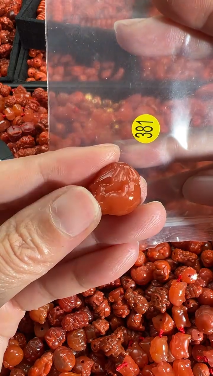 【闪购商品】南红玛瑙颈饰未镶嵌1