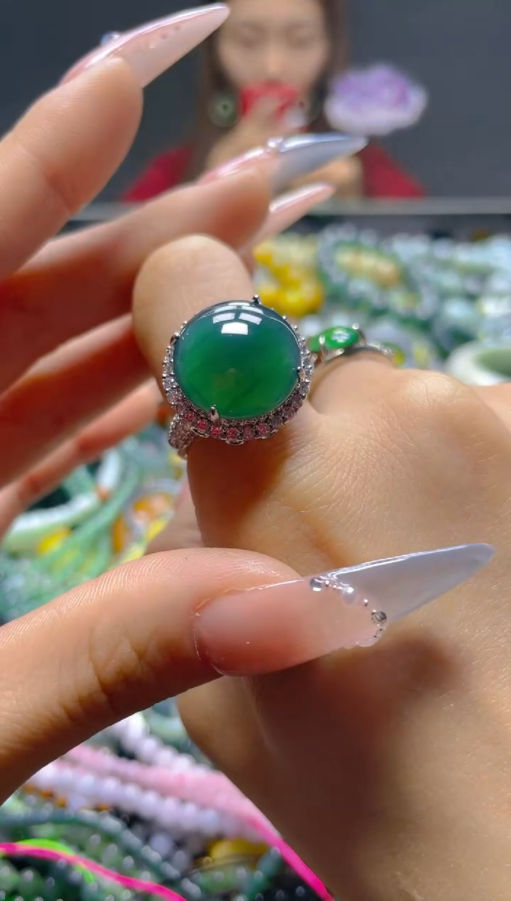 颈饰未镶嵌翡翠/D/翡翠A货，一件也是批发价