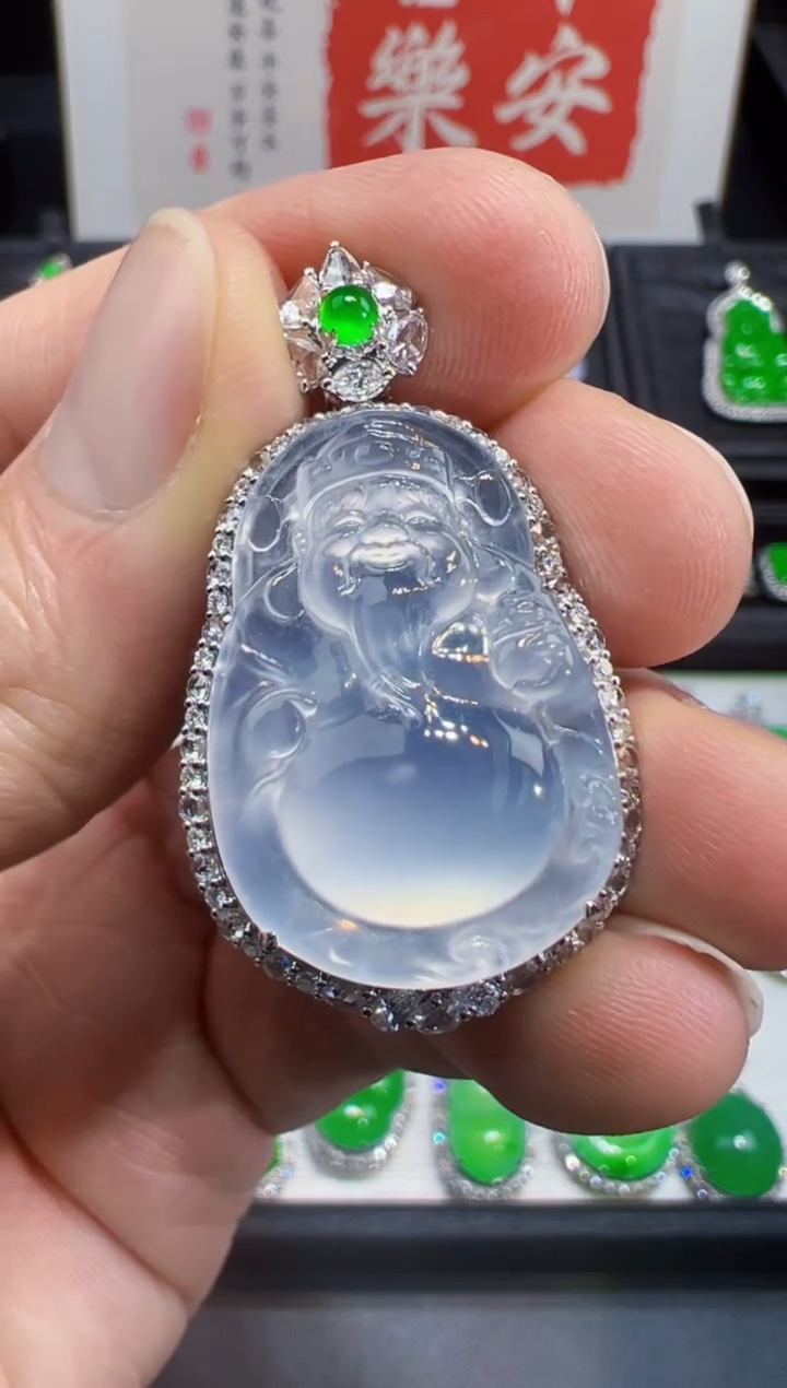 【闪购商品】翡翠吊坠(不含链)18K金镶嵌茅台白玻璃种财神吊坠