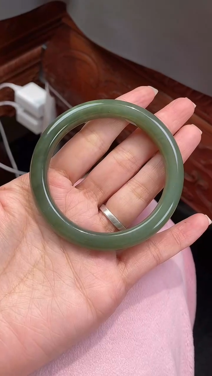 颈饰未镶嵌和田玉静*?和田玉手镯57mm