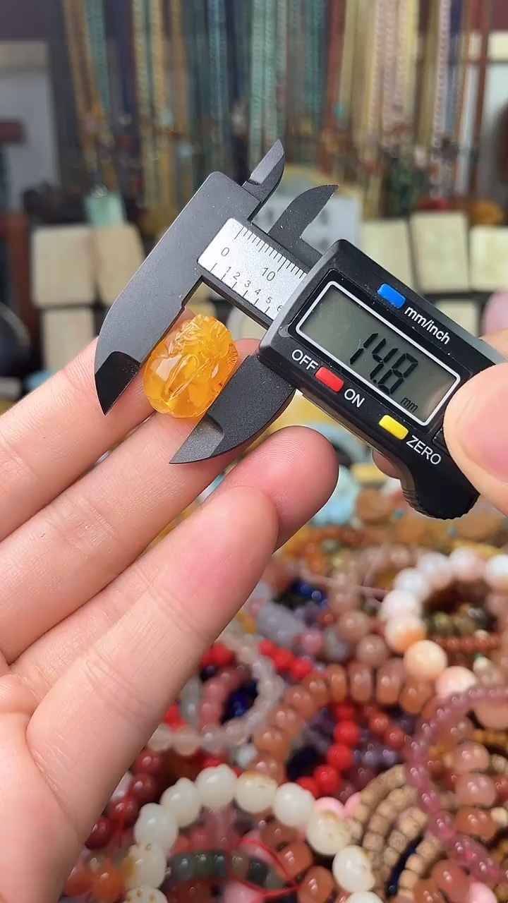 【闪购商品】琥珀裸石未镶嵌（多样性发货 一物一件）5560