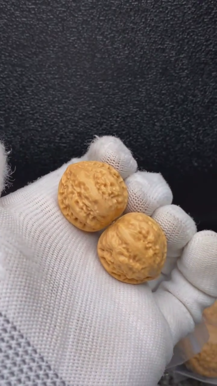 【闪购商品】文玩核桃把件小霸王龙