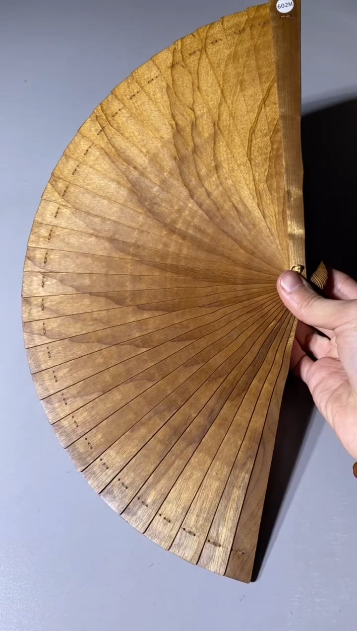【闪购商品】金丝楠木雕602号21cm金丝楠木小叶桢楠扇子
