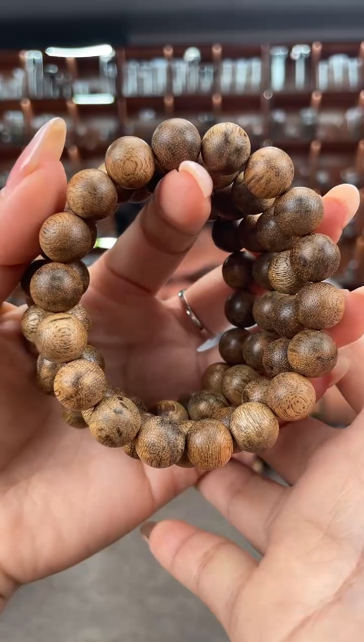 【闪购商品】沉香手串32号菩萨棋多样性发一条