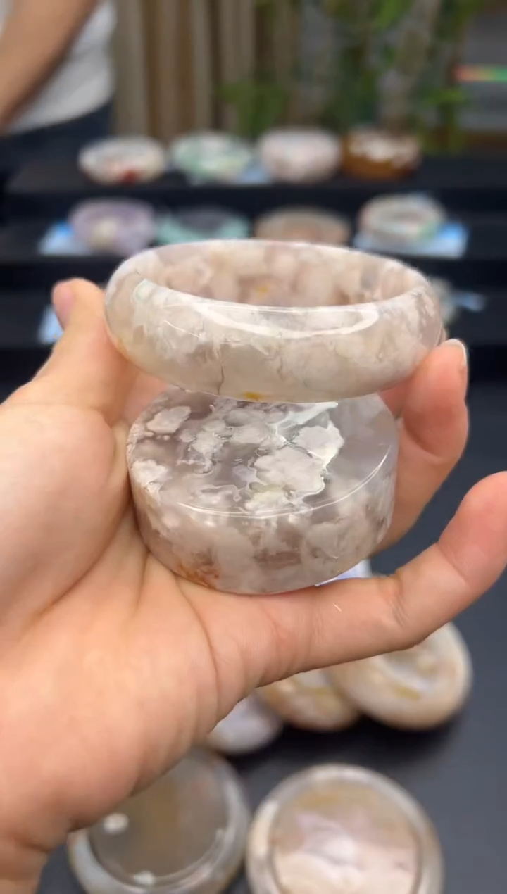 【闪购商品】石英质玉手镯未镶嵌A1468(55圈赠送镯心)