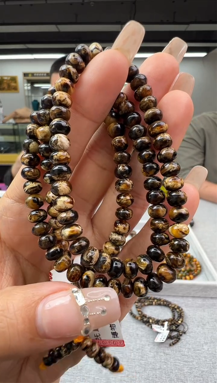 【闪购商品】琥珀颈饰未镶嵌74秒拍号