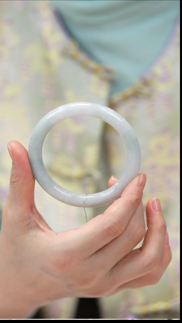 未镶嵌手镯翡翠微瑕圆条L0936