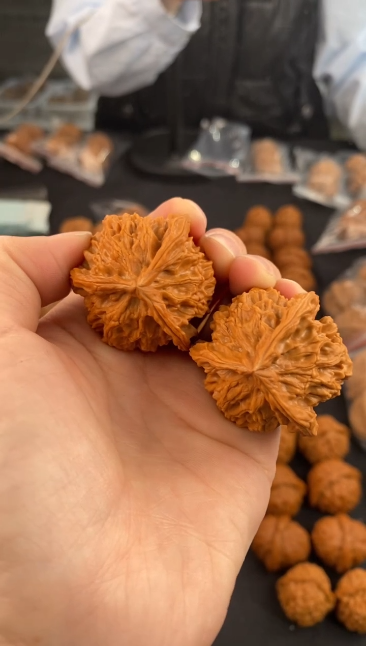 【闪购商品】文玩核桃把件盘山奔38-x565