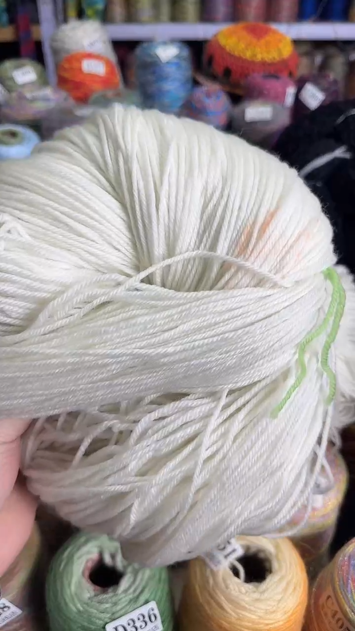 羊毛微瑕纯羊毛白色中粗0.67斤