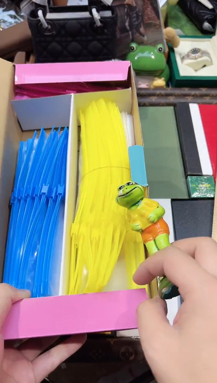 巴巴保鲜盒/盒装..