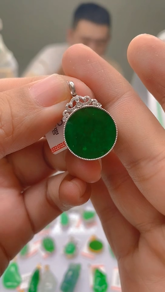 【闪购商品】翡翠颈饰18K金镶嵌新号开播，全场乱卖