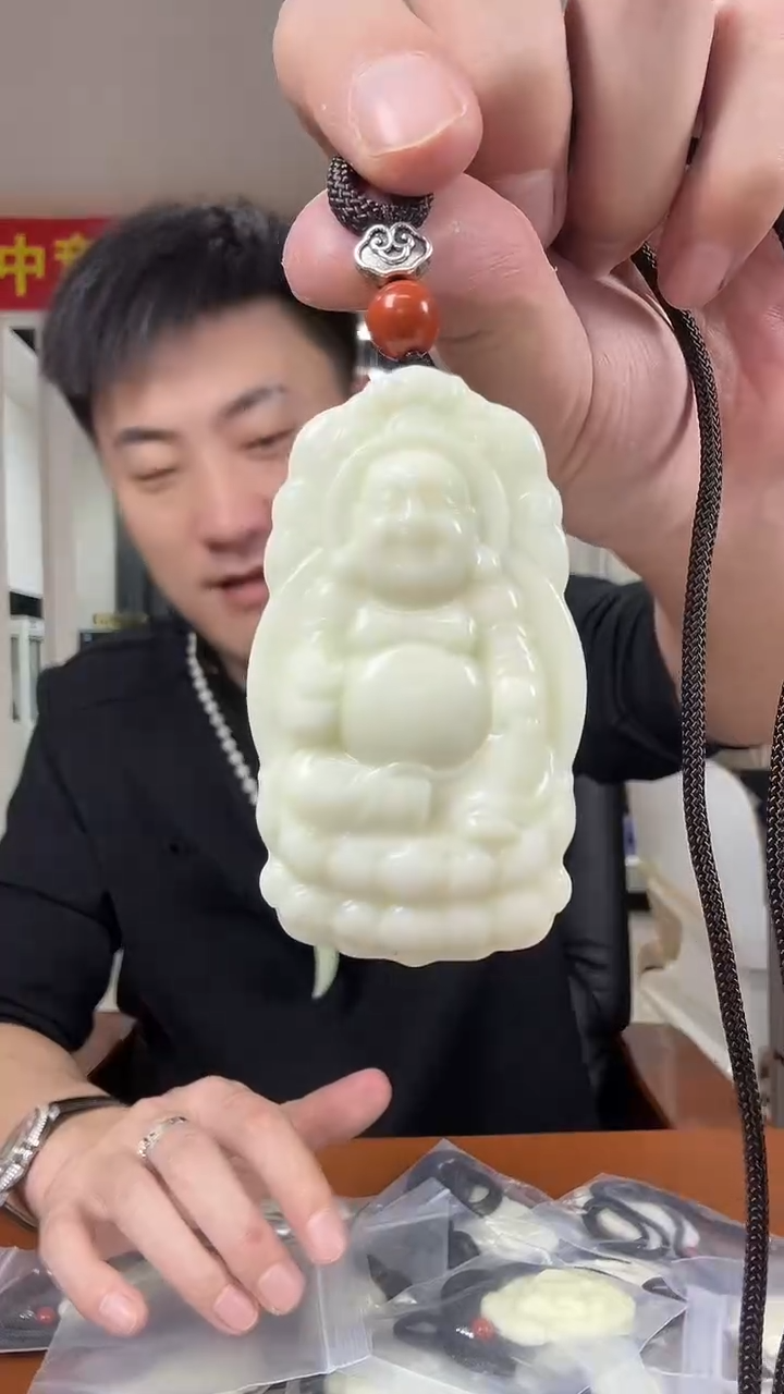 未镶嵌颈饰蓝田玉（蛇纹石化大理石玉）多样性发货一件