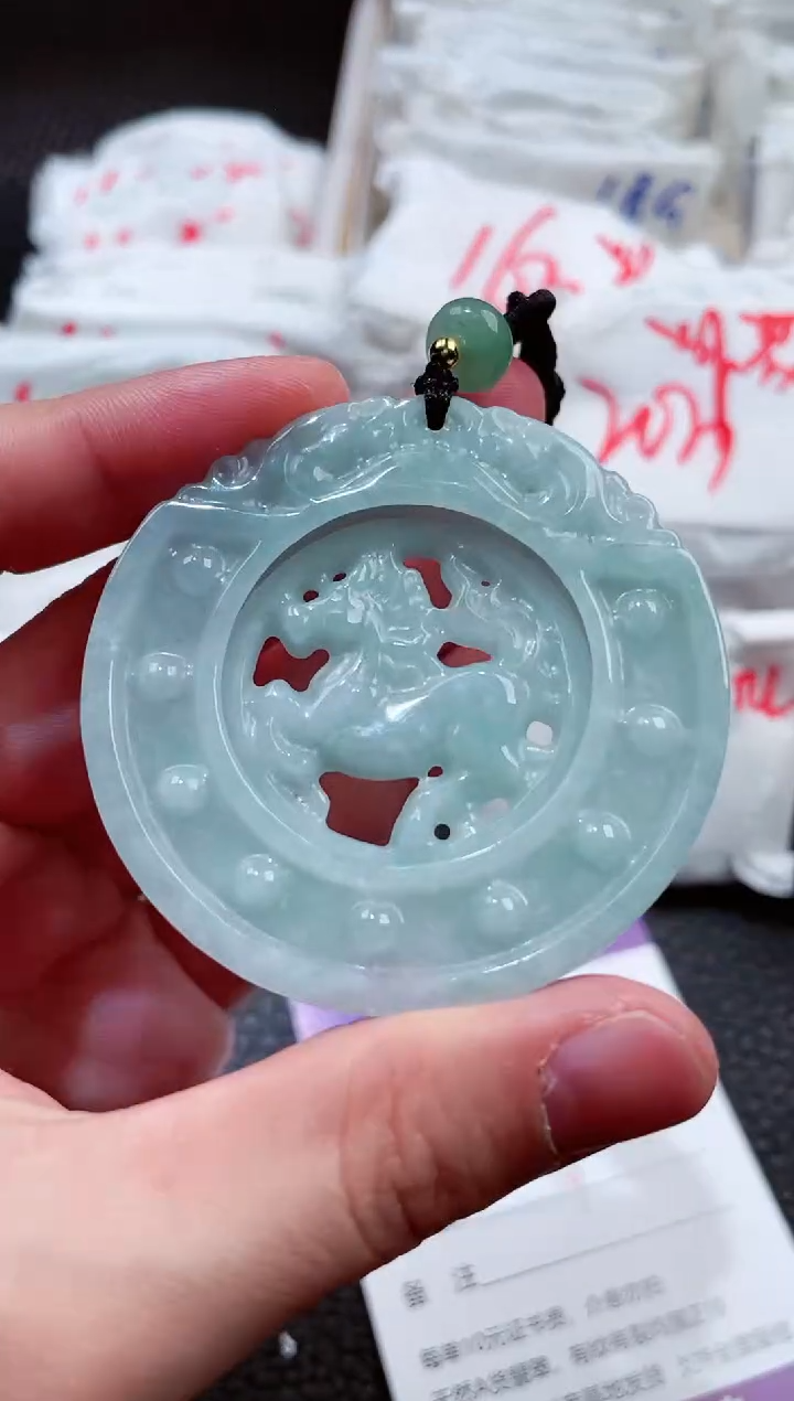 【闪购商品】翡翠未镶嵌颈饰00003592