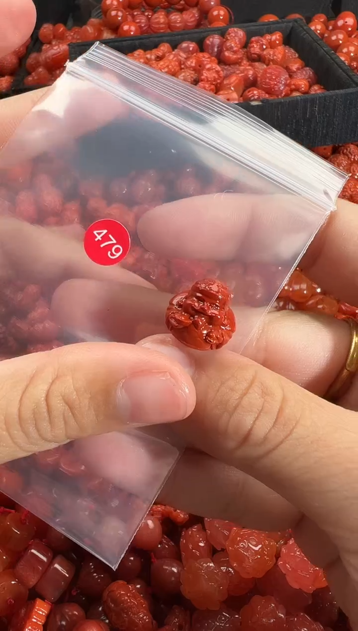 颈饰未镶嵌南红玛瑙1