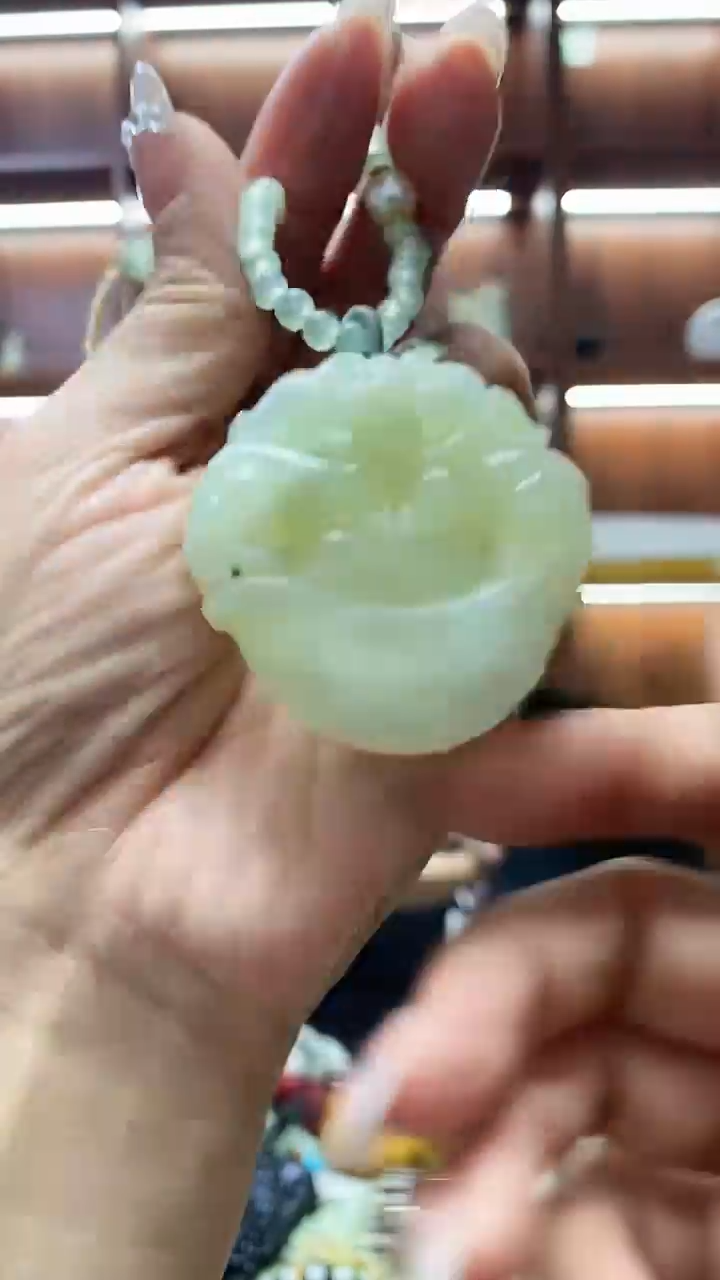 未镶嵌岫玉挂件 