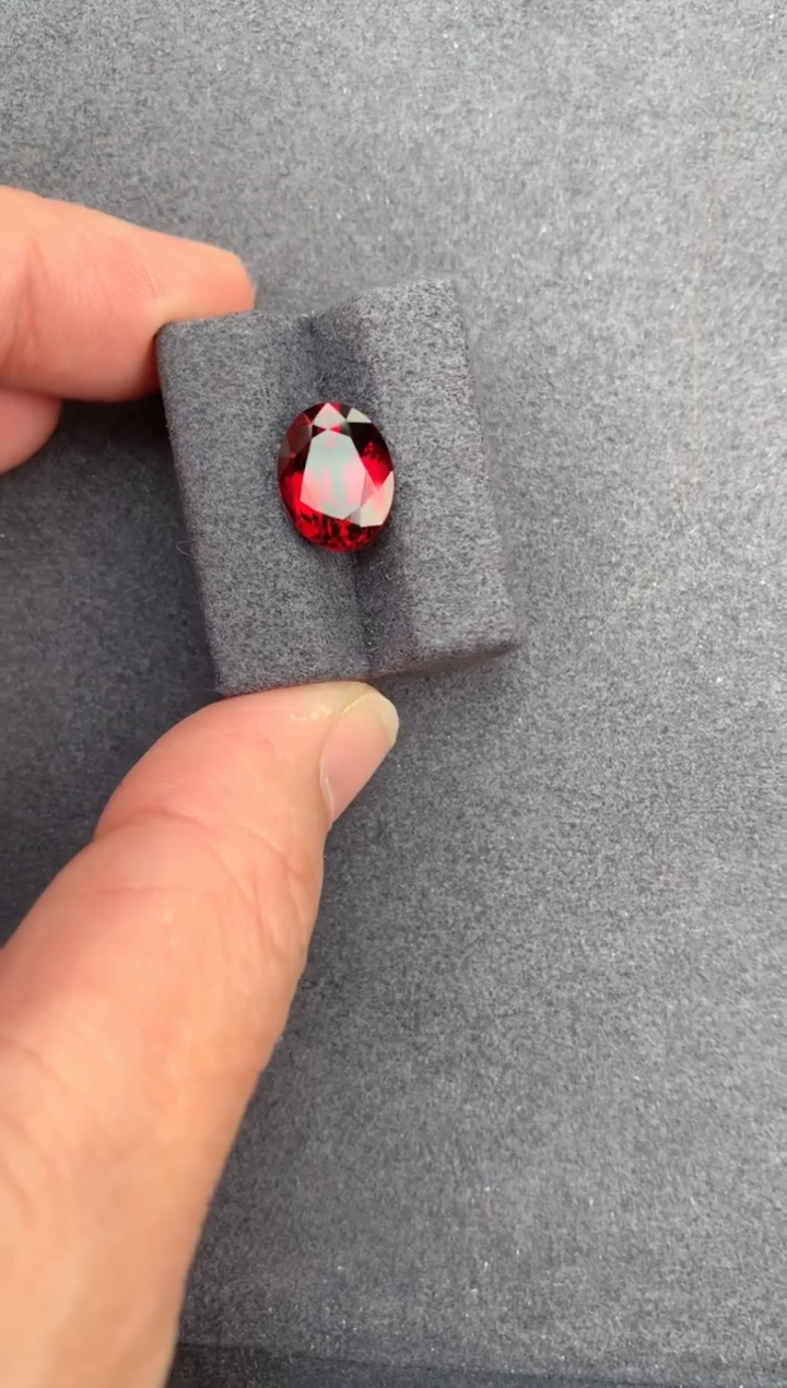 【闪购商品】石榴石裸石未镶嵌3ct镁铝榴石