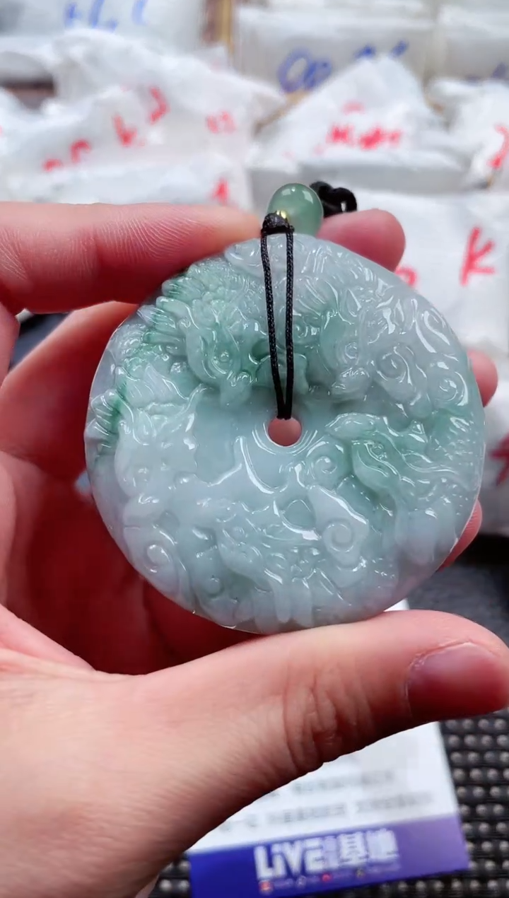 翡翠未镶嵌颈饰00005767
