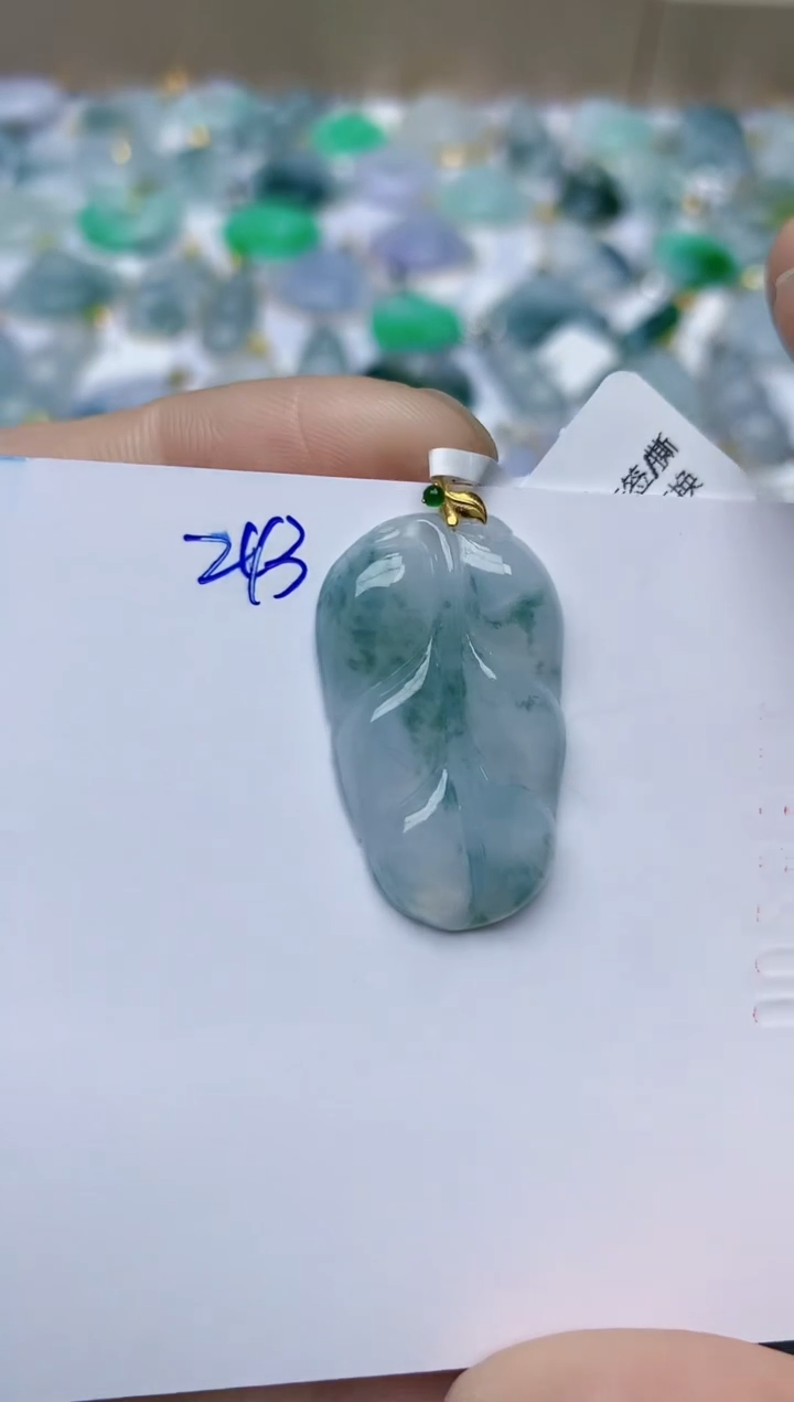 【闪购商品】翡翠颈饰18K金镶嵌天然翡翠A货    243