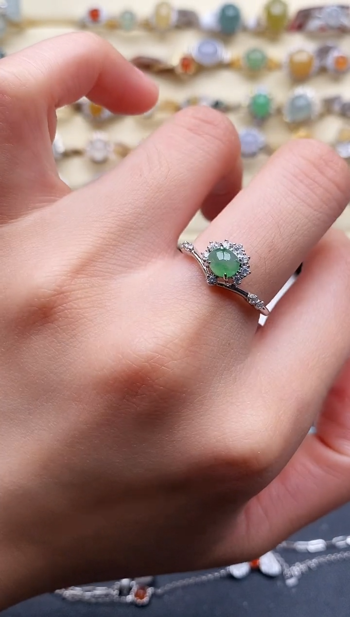 翡翠戒指银S925镶嵌77777777+6